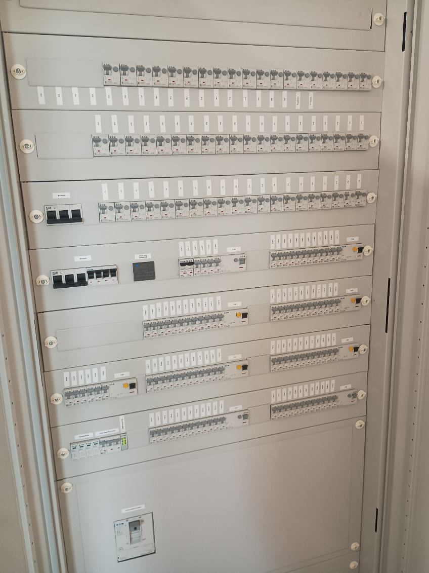 Instalacje elektryczne